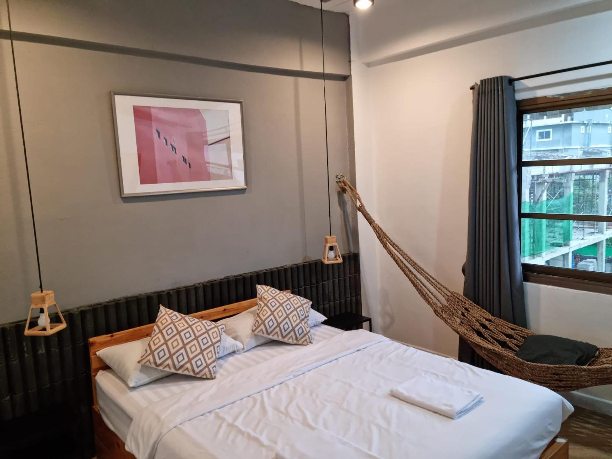 Haus Sathorn 11 Residence Bangkok Ngoại thất bức ảnh