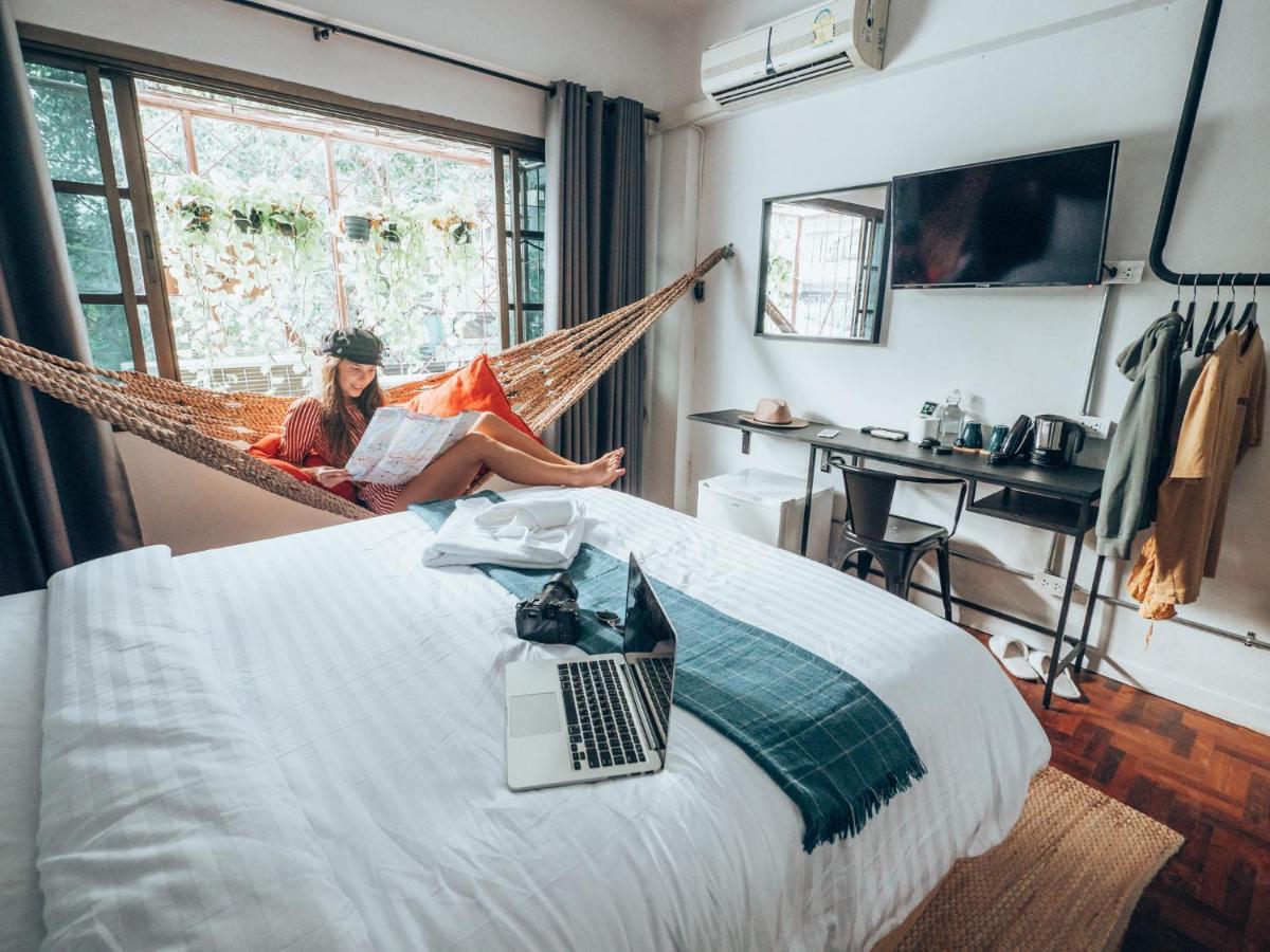 Haus Sathorn 11 Residence Bangkok Ngoại thất bức ảnh