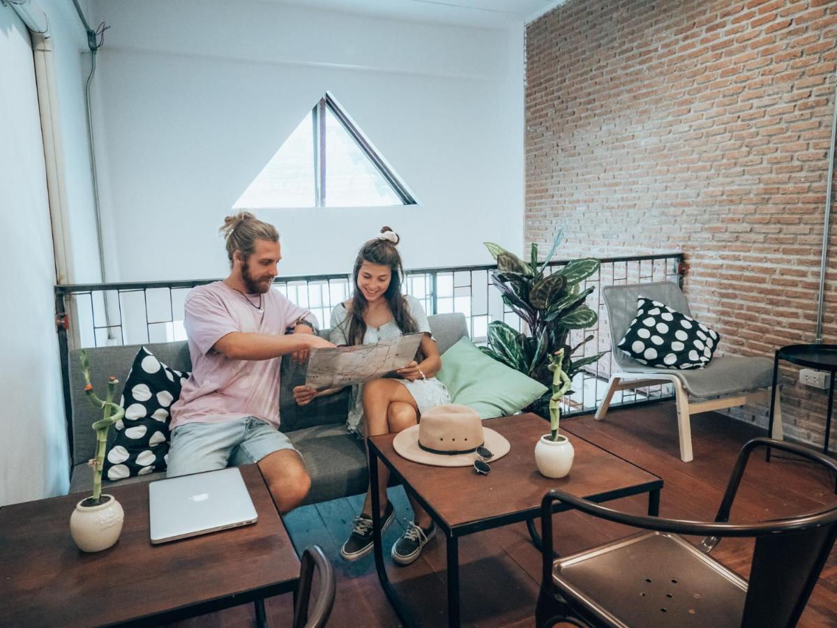 Haus Sathorn 11 Residence Bangkok Ngoại thất bức ảnh